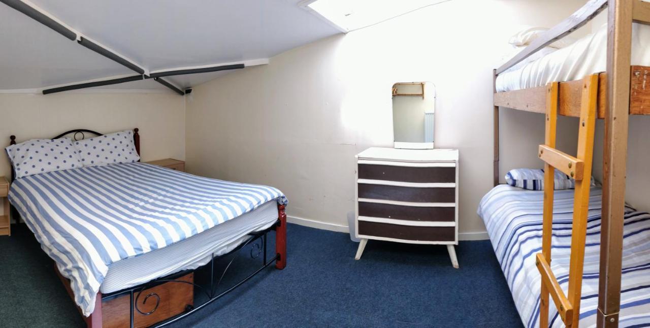 Hostel Y Doc At World Horizons Community Hub Llanelli Exteriér fotografie