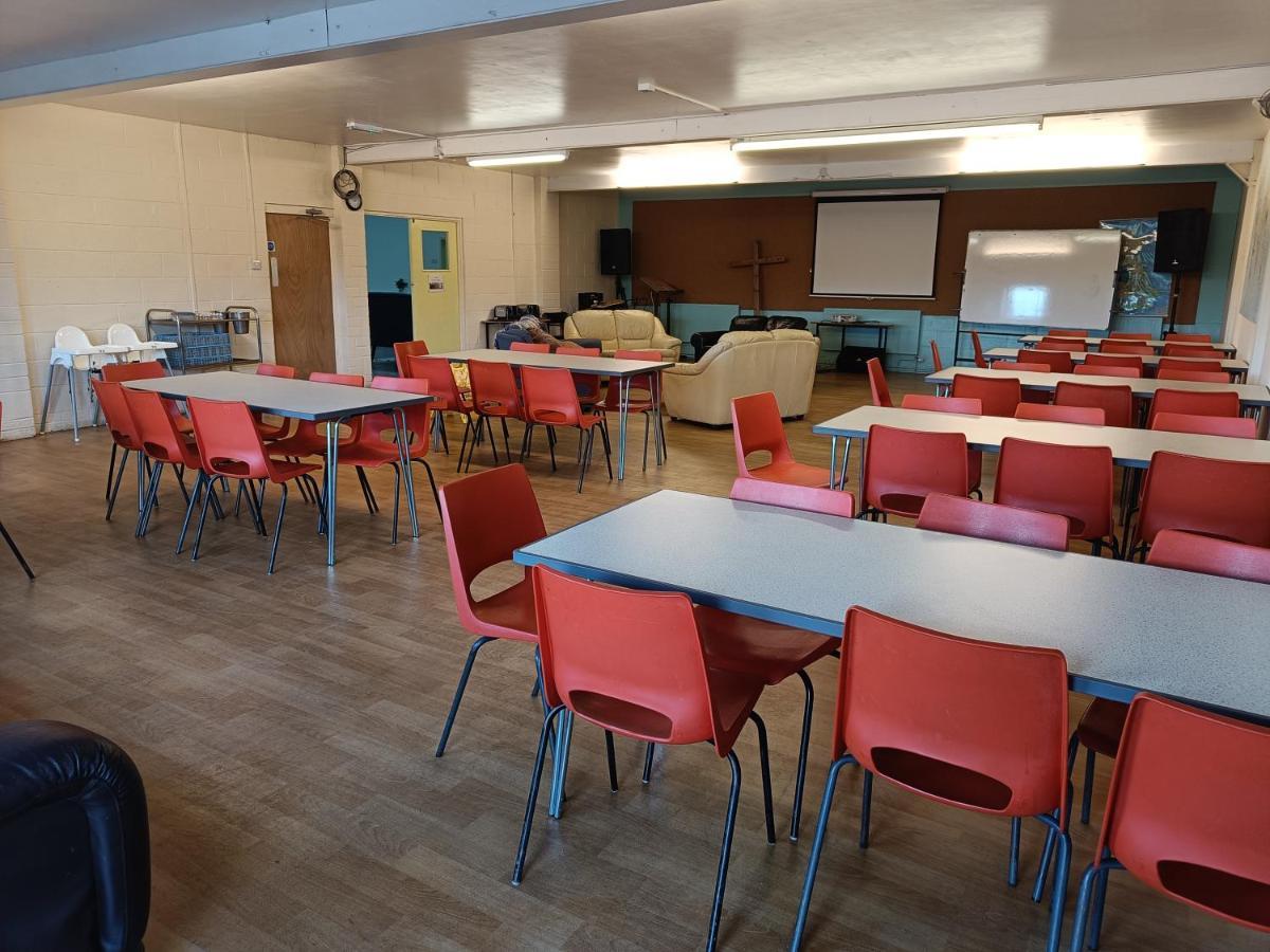 Hostel Y Doc At World Horizons Community Hub Llanelli Exteriér fotografie